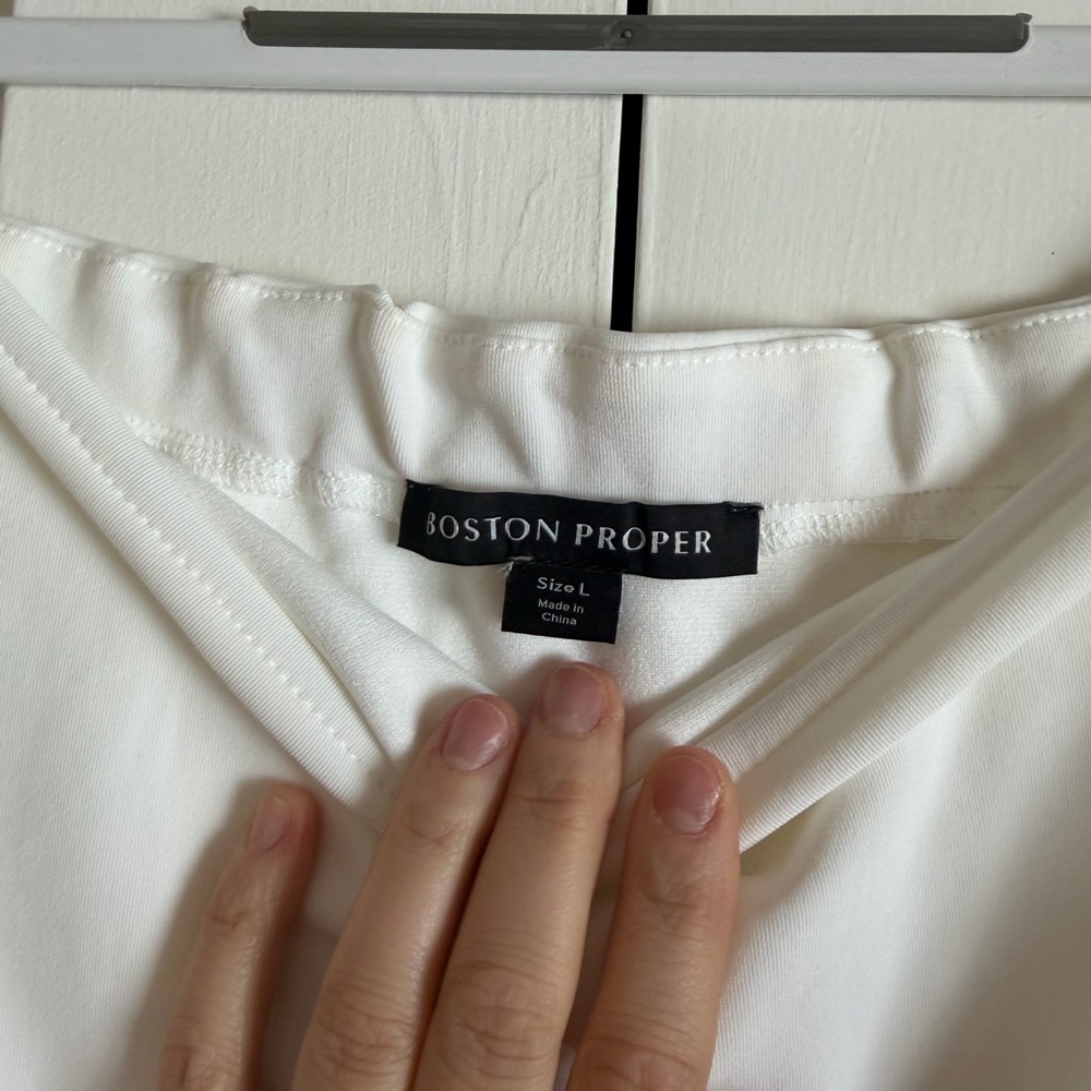 Boston Proper Beyond Travel Off the Shoulder White Blouse - Picture 3 of 3